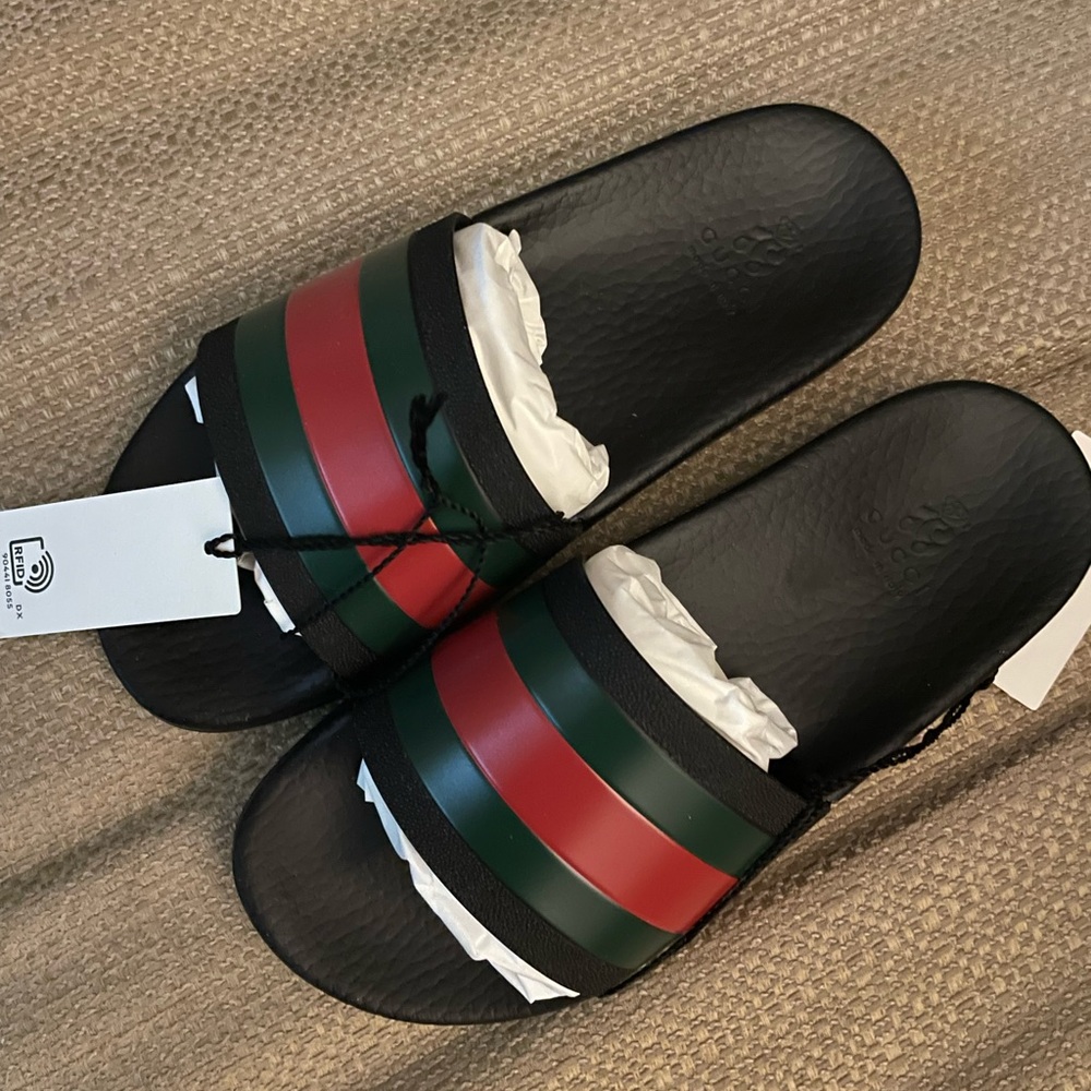 New authentic kids Gucci rubber slides